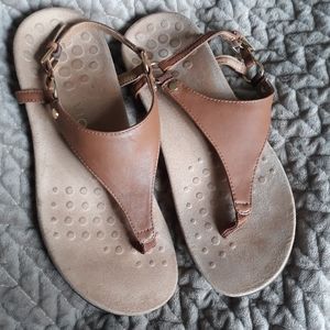 Vionic women's sandals size 8
